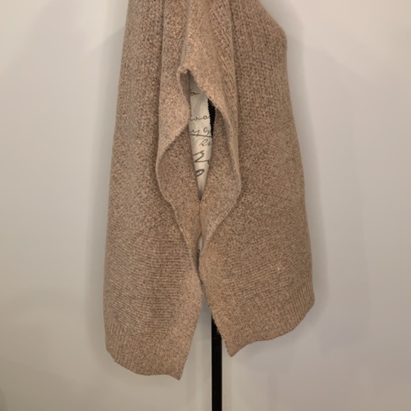 Universal Thread NEW poncho sweater soft and stretchy knit OSFM - Picture 4 of 11